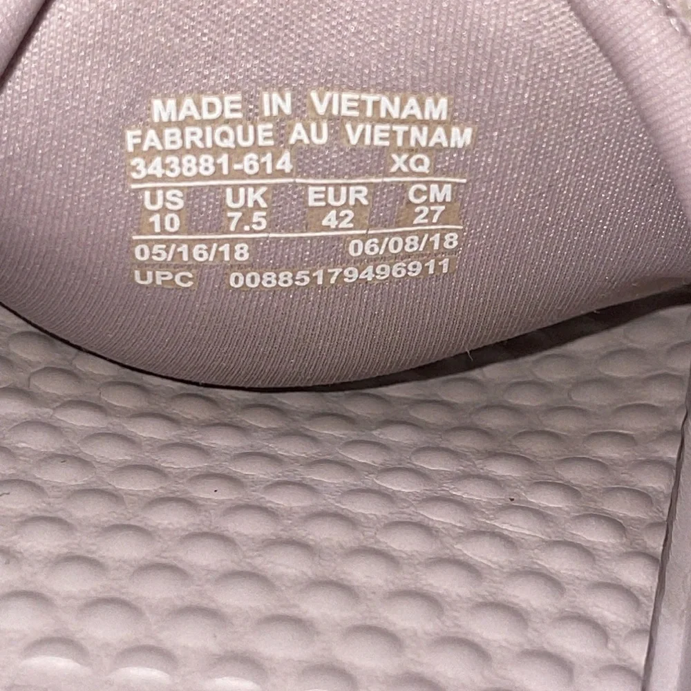 Nike Slides - Picture 8 of 8